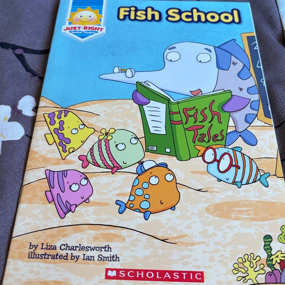 Scholastic young reader book bundle - Picture 4 of 8